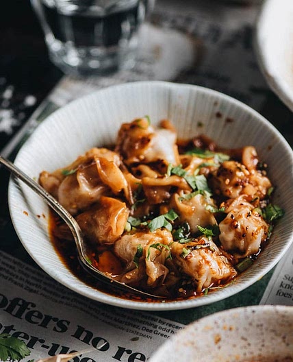 Sichuan Spicy Wonton in Red Oil (红油抄手)