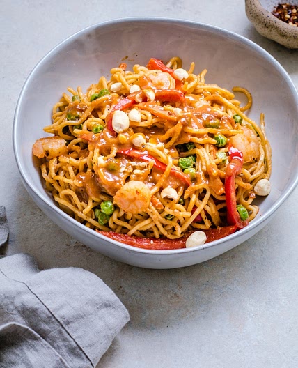 Thai Peanut Sauce Noodles with Shrimp