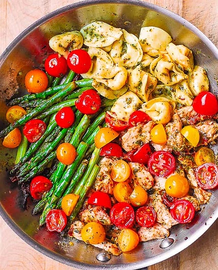 Pesto Chicken Tortellini and Veggies