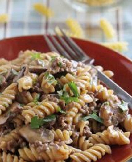 One Pot Ground Beef Stroganoff