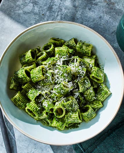 Kale-Sauce Pasta