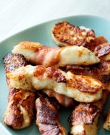 Bacon-wrapped halloumi cheese