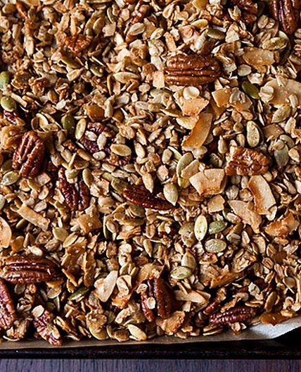 Nekisia Davis' Olive Oil & Maple Granola