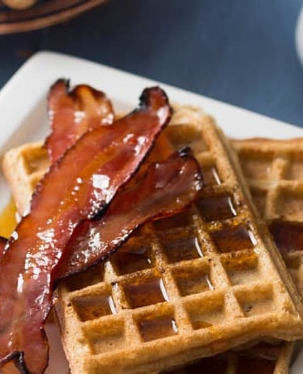 Waffles with maple bacon