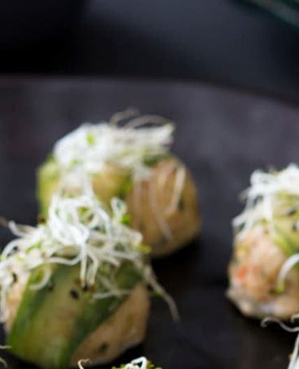 Thai chicken balls with sweet chilli dipping sauce