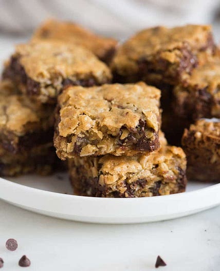 Oatmeal Chocolate Chip Cookie Bars