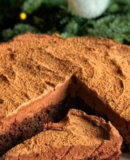 Best vegan chocolate cake ever! Easy to make & delicious recipe video