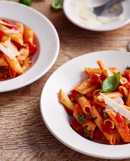 Penne al'arrabiata (pasta with a spicy tomato sauce)
