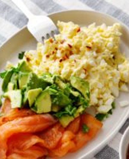 Keto egg butter with smoked salmon and avocado