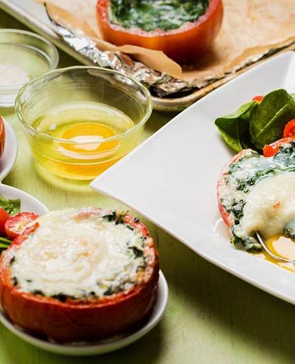 Eggs Florentine in Tomato Cups