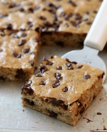 CHOCOLATE CHIP BANANA BARS