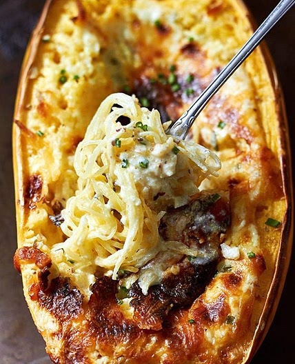 Baked Four Cheese Garlic Spaghetti Squash