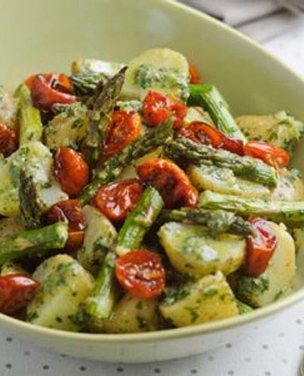 Pesto, asparagus and potato salad