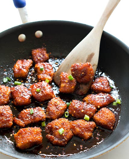 Sweet and Spicy Baked Honey Sriracha Chicken