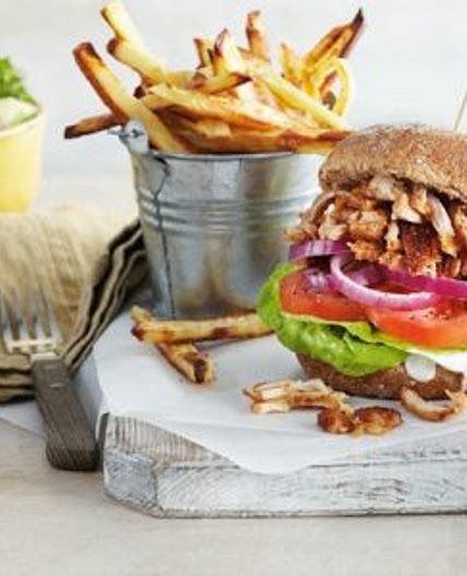 Slimming World’s BBQ pulled chicken burger and chips