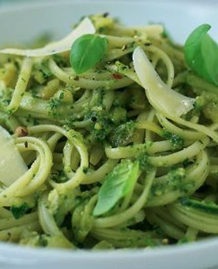 Courgette and pesto pasta