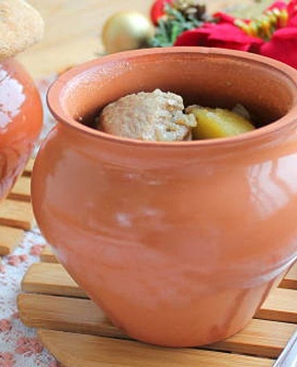 Жаркое в горшочках