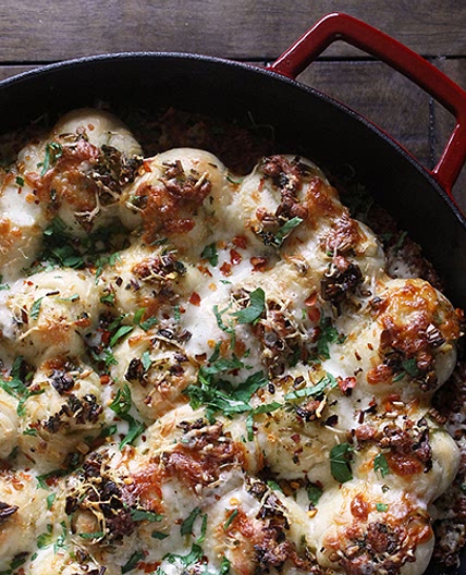 Cheesy Green Garlic Knots
