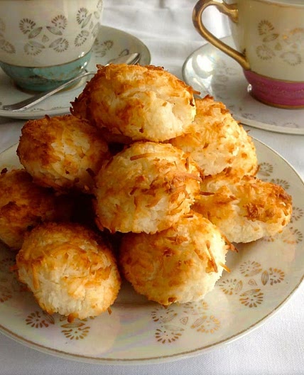 Sugar Free Coconut Macaroons