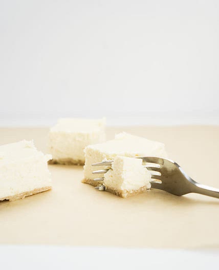 Low Carb New York Cheesecake Bars