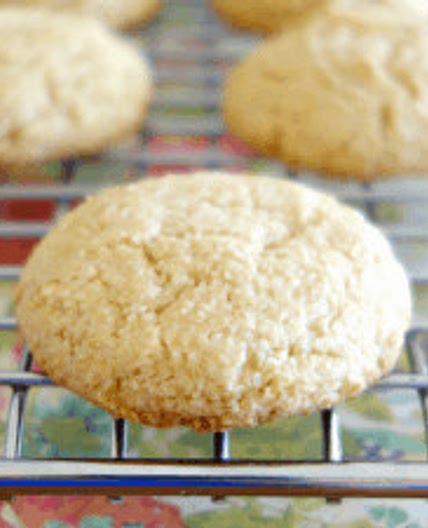 3-Ingredient Almond Flour Cookies {Vegan, Oil-Free, Keto Option}