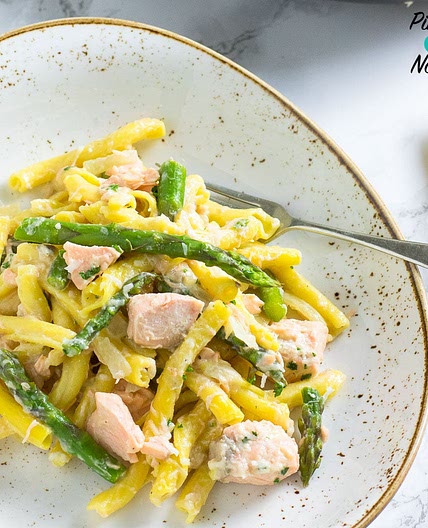 Salmon and Asparagus Pasta | Slimming & Weight Watchers Friendly