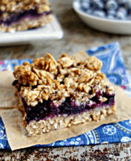 5 ingredient Blueberry Oat Breakfast Bars {vegan, sugar-free, oil-free, gluten-free}