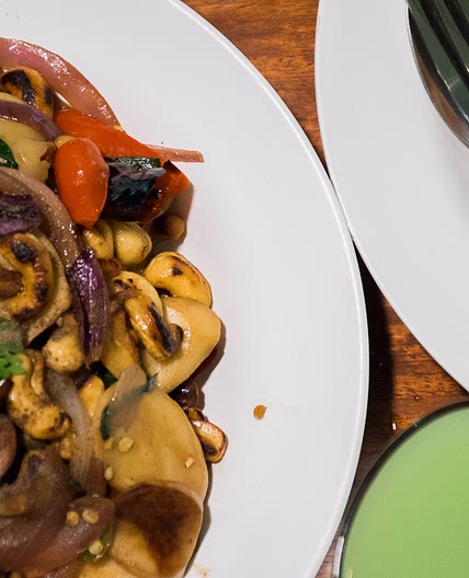 Pad Med Ma Muang (Cashew Nut Curry)
