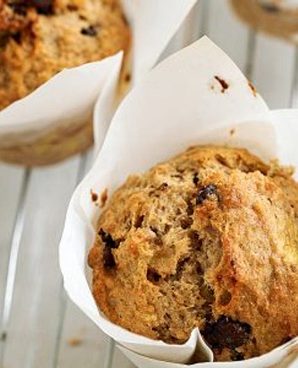 Healthy muffins with banana and cinnamon