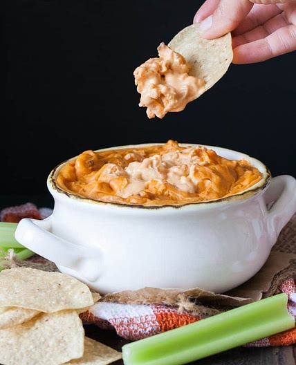 Baked Vegan Buffalo Chicken Dip