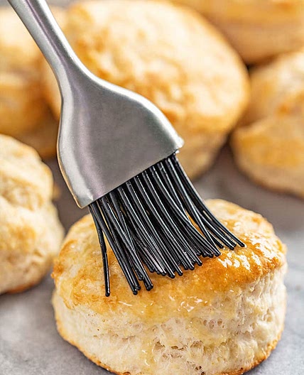 Flaky Old Fashioned Biscuits