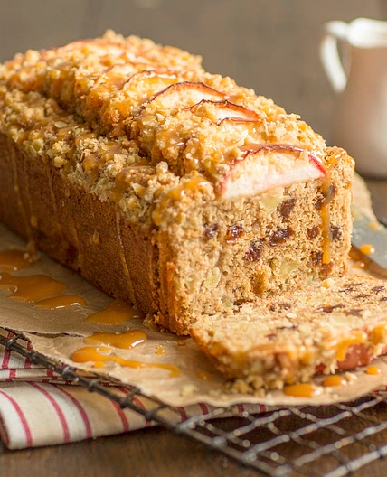 Apple Crumble Loaf Cake