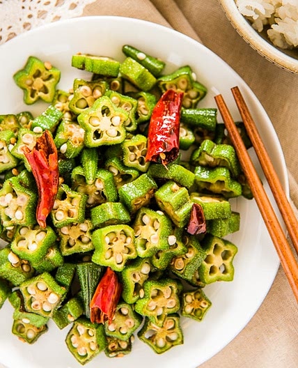 Four-Ingredient Okra Stir-fry