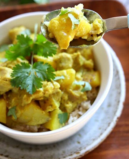 Slow Cooker Yellow Chicken Curry