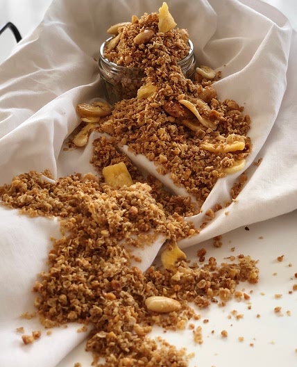 Granola by Lau
