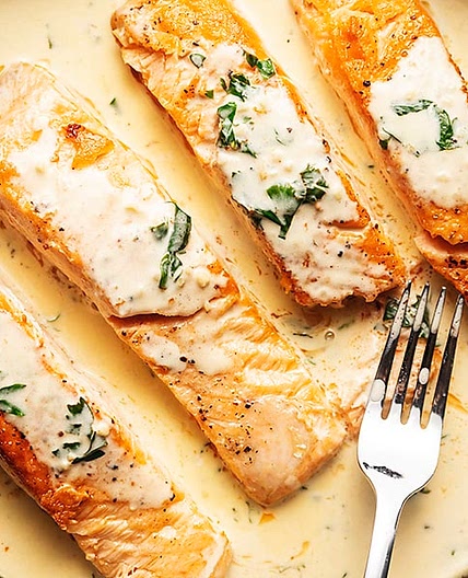 Keto Creamy Lemon Garlic Salmon