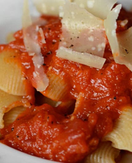 Marcella Hazan's Amazing 4-Ingredient Tomato Sauce