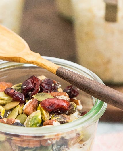 How To Make Steel-Cut Oatmeal in Jars: One Week of Breakfast in 5 Minutes