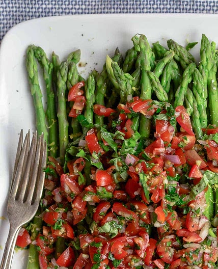 Blanched Asparagus Recipe with Mediterranean Salsa