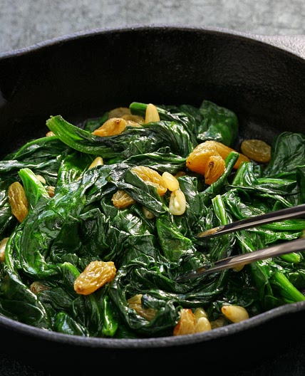 Make This Catalan Spinach (Espinacas a la Catalana)