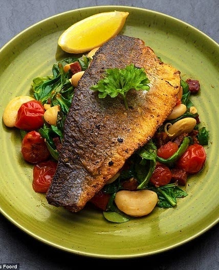 Seabass with tomato, chorizo and butter beans (385 calories)
