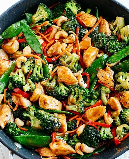 One Skillet Cashew Chicken Stir Fry