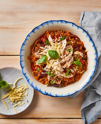 One-Pot Chicken, Red Pepper & Pesto Orzo