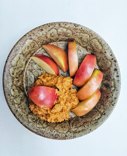Peanut Butter Pumpkin Dip & Apple Slices
