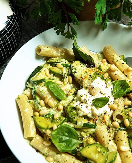 Pasta With Zucchini, Ricotta Cheese, & Basil Pesto