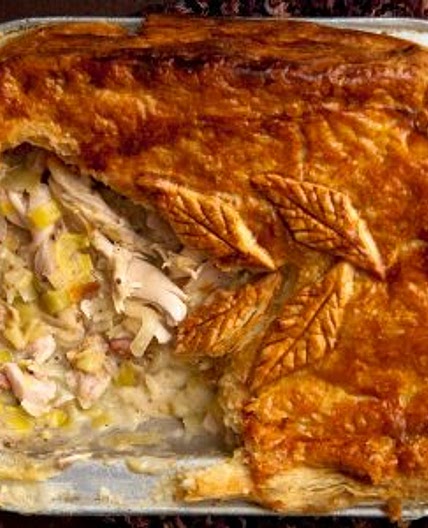 Chicken and leek pie
