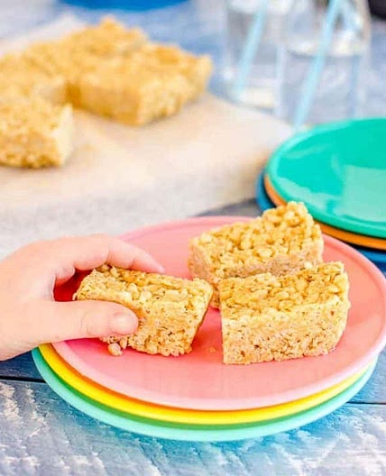 No-Bake Rice Bubble and Oat Slice
