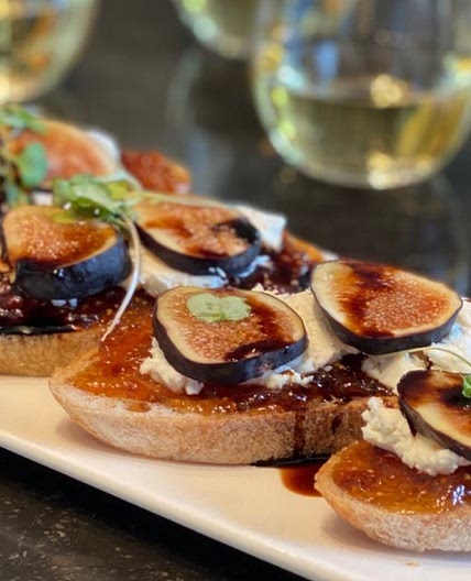 Fig & Goat Cheese Toasts