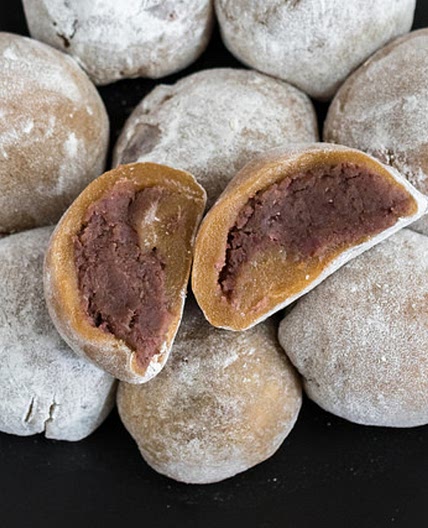Naturally Sweet Red Bean Daifuku [Vegan, Gluten-Free]