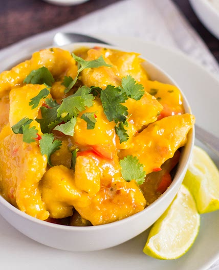Crowd-Pleasing and Flavorful Thai Mango Chicken